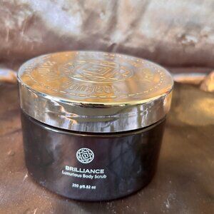 Forever Flawless Brilliance Luxurious Body Scrub NEW sealed jar 8.2 oz